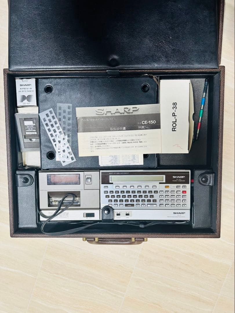 SHARP ポケットコンピュータ 本体＋純正ケース＋付属品多数 動作未確認