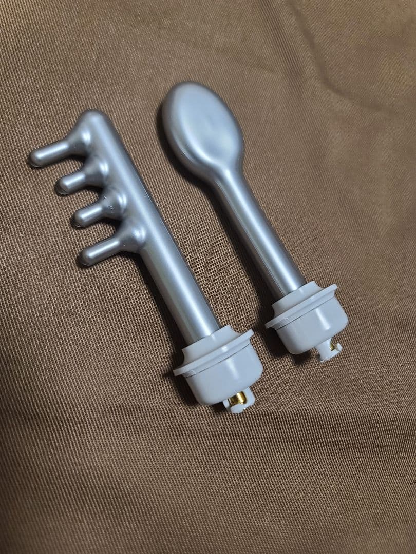 SAQINA handy tesla 美顔器