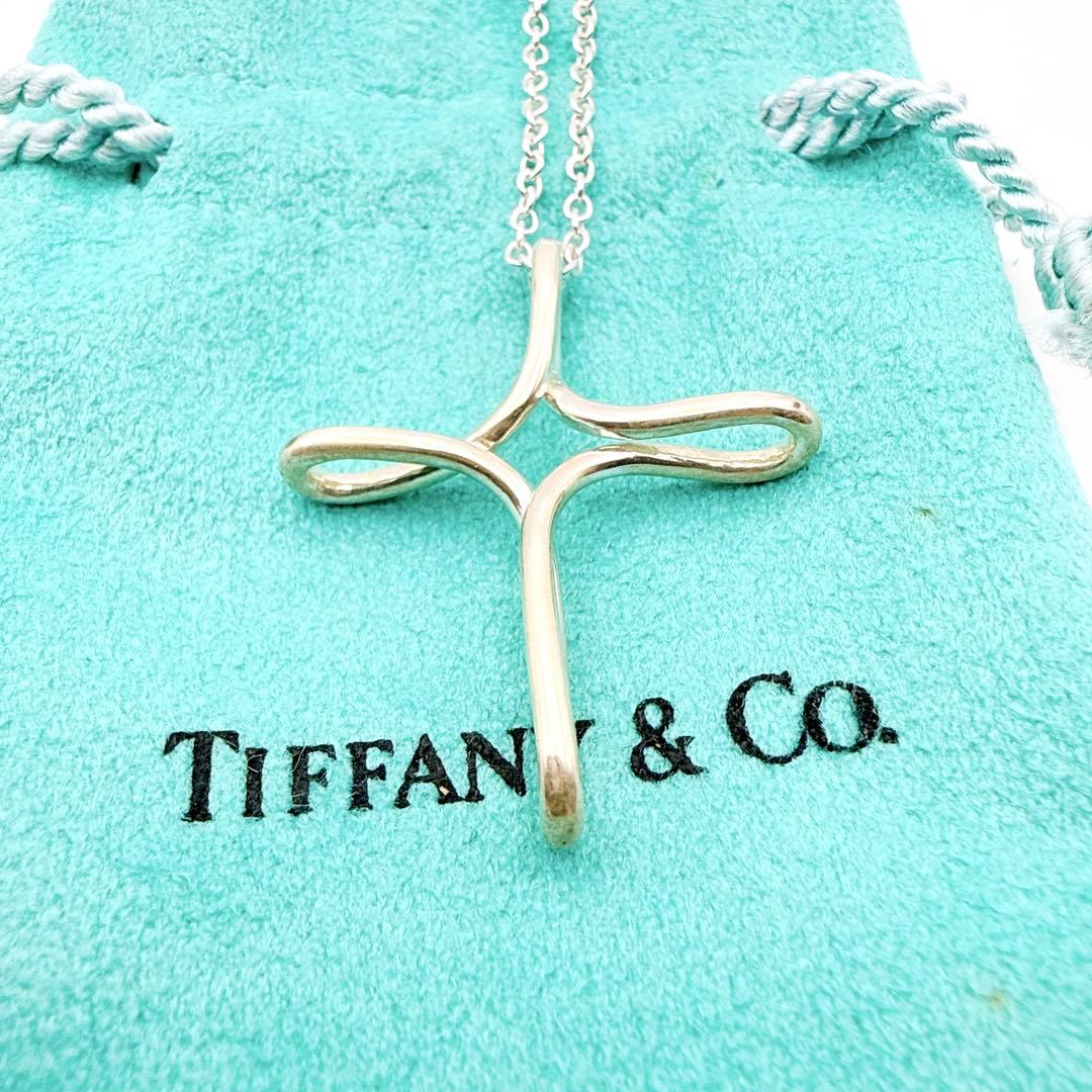 2961-15 保存箱・袋付き✨Tiffany インフィニティクロス　ネックレス