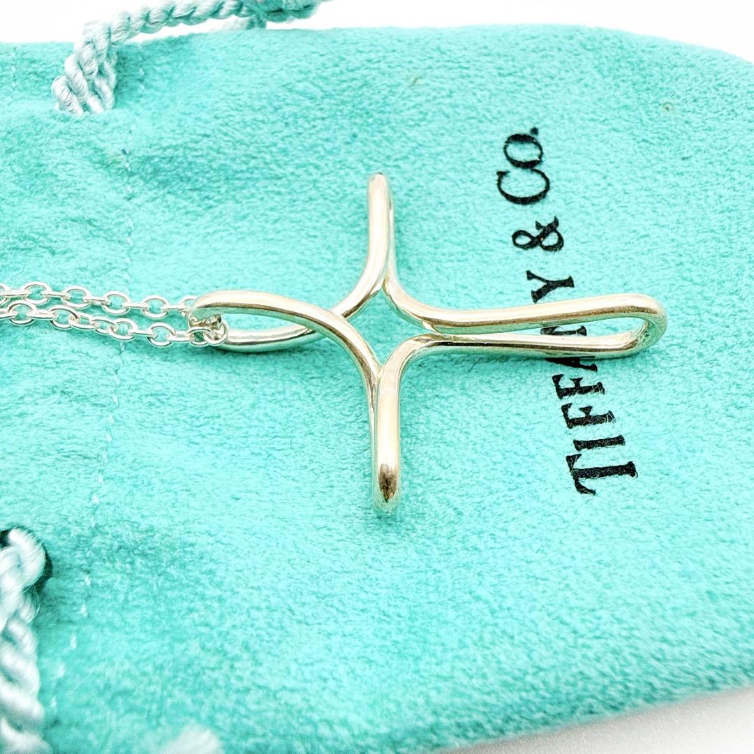 2961-15 保存箱・袋付き✨Tiffany インフィニティクロス　ネックレス