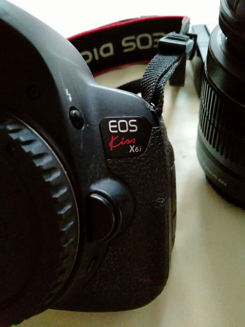 Canon EOS KISS X6i EOS KISS X6I ボディ