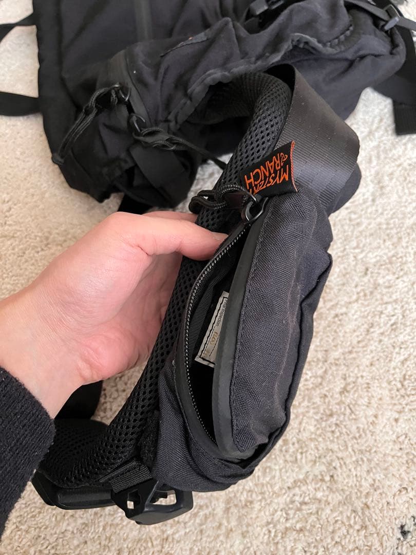 ミステリーランチ　インベーダー　メッセンジャーバッグ　ショルダーバッグ　廃盤