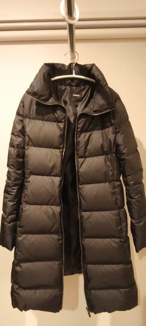 Theory ブラック ダウンジャケット Pサイズ