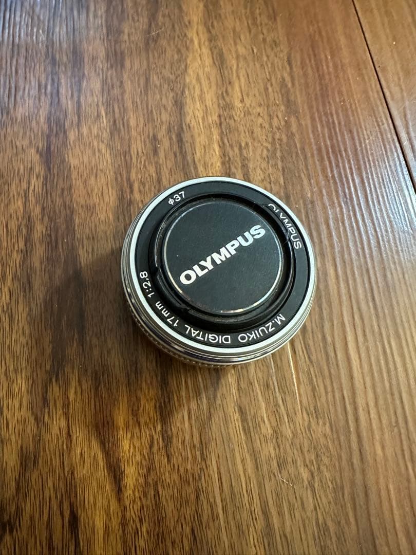 Olympus パンケーキレンズ 17mm F2.8