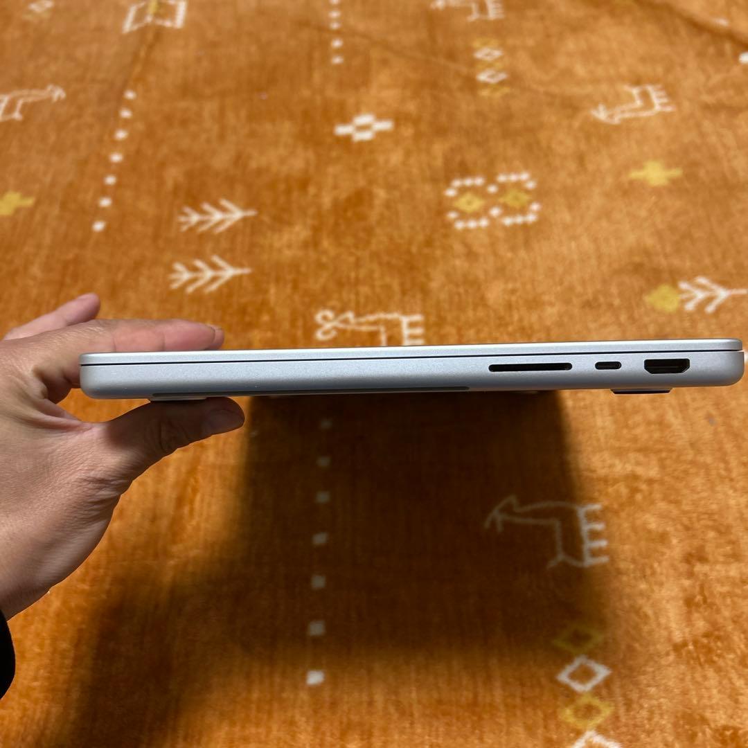 美品快速MacBook Pro 14インチ M1 32GB 16core 1TB