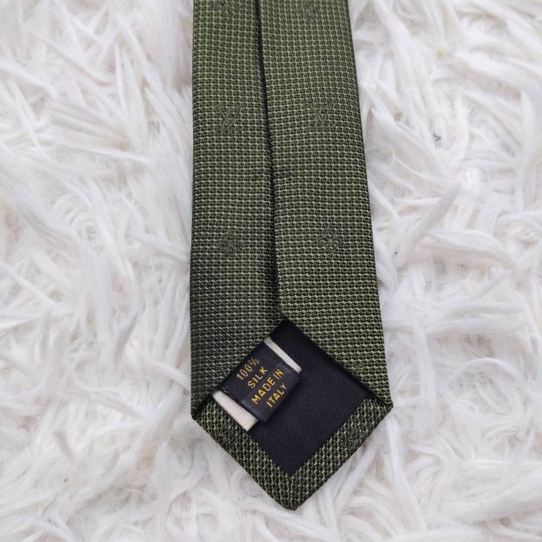 【箱入り未使用】 ルイヴィトン 高級シルクネクタイ 総柄（LV） モスグリーン