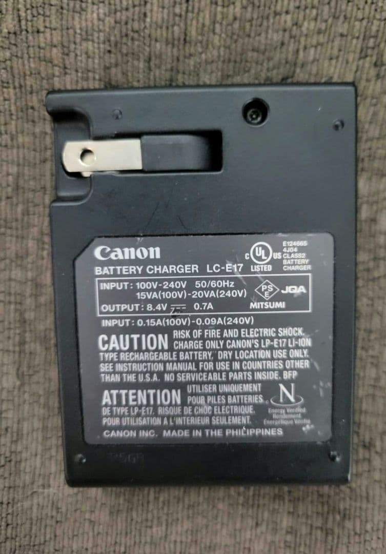 EOS R50・RF-S 55-210mm F5-7.1 IS レンズキット