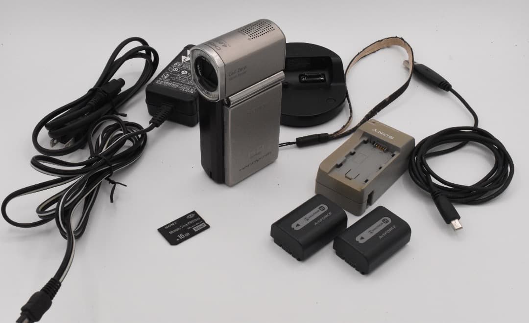 希少動作品 SONY デジタルビデオカメラ ハンディカム HDR-TG1