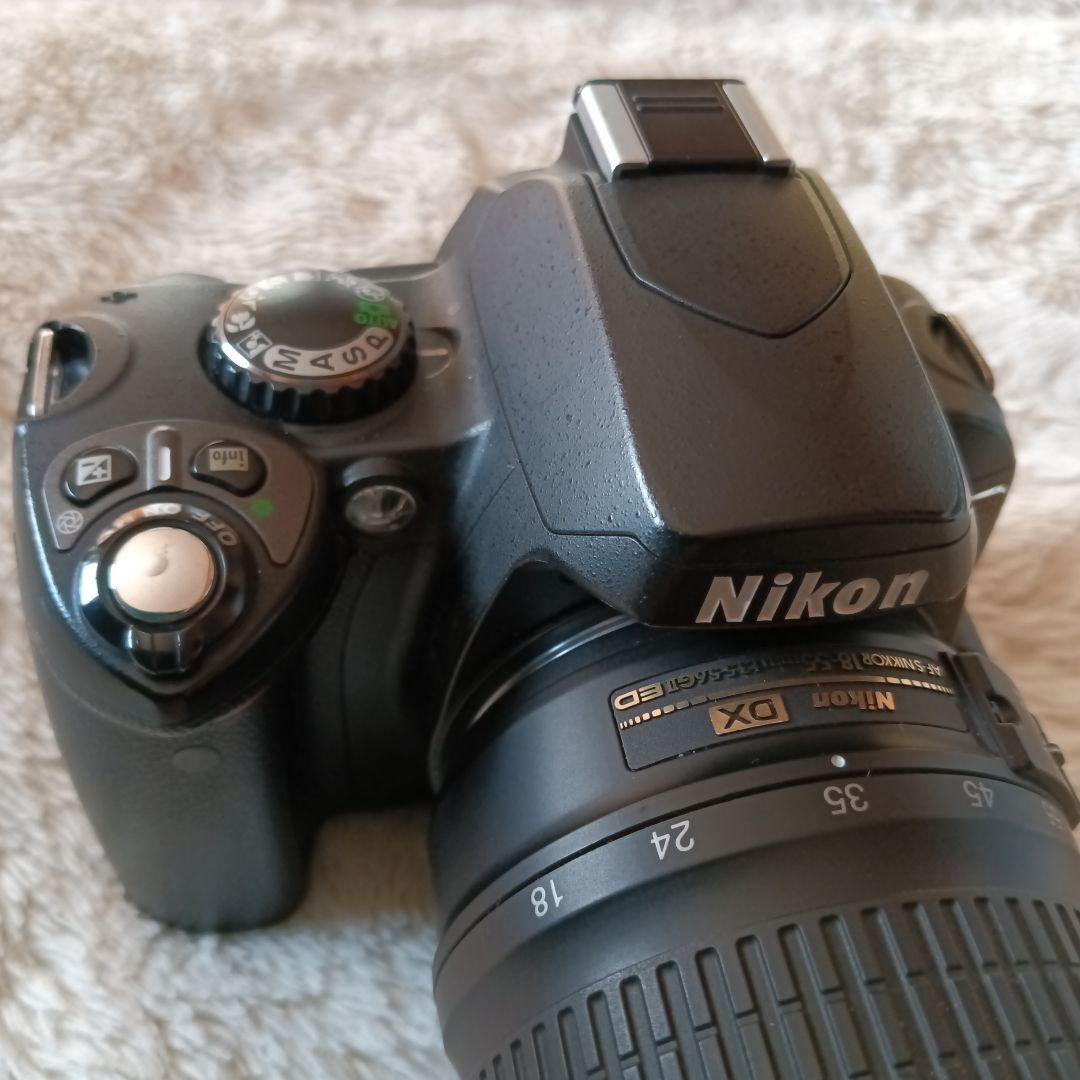 Nikon D40デジタル一眼レフ 18~55ミリ標準ズームセット[美品]