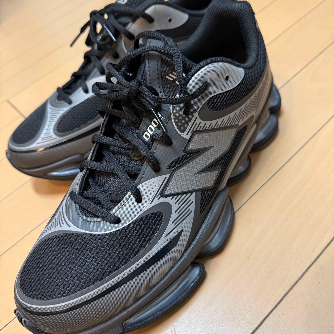 New Balance 2000 ブラック/グレー スニーカー