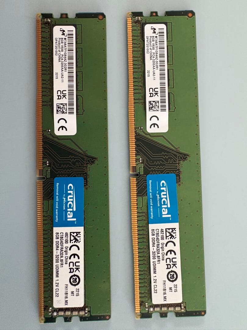 【極美品DDR4-3200 16GB (8GB×2枚)デスクトップ用メモリ動作済