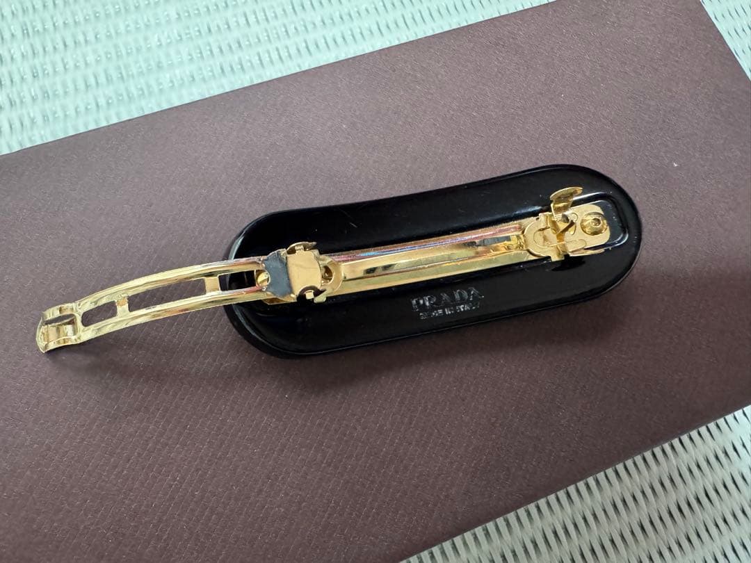 PRADA ブレックス ヘアクリップ 黒
