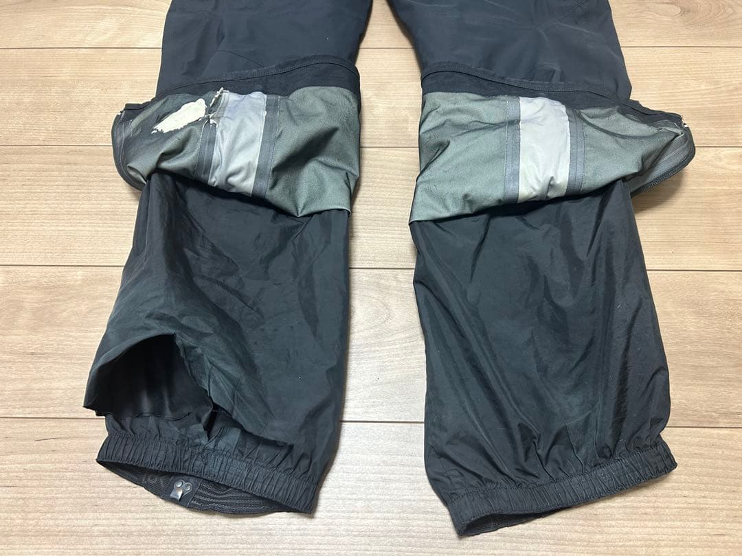 BURTON [ak] 3L GORE-TEX スノーボードビブパンツ