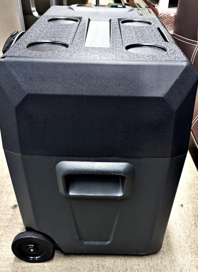 美品　アイリスオーヤマ　ポータブル冷蔵冷凍庫 IPD-4A 40L 2023年製