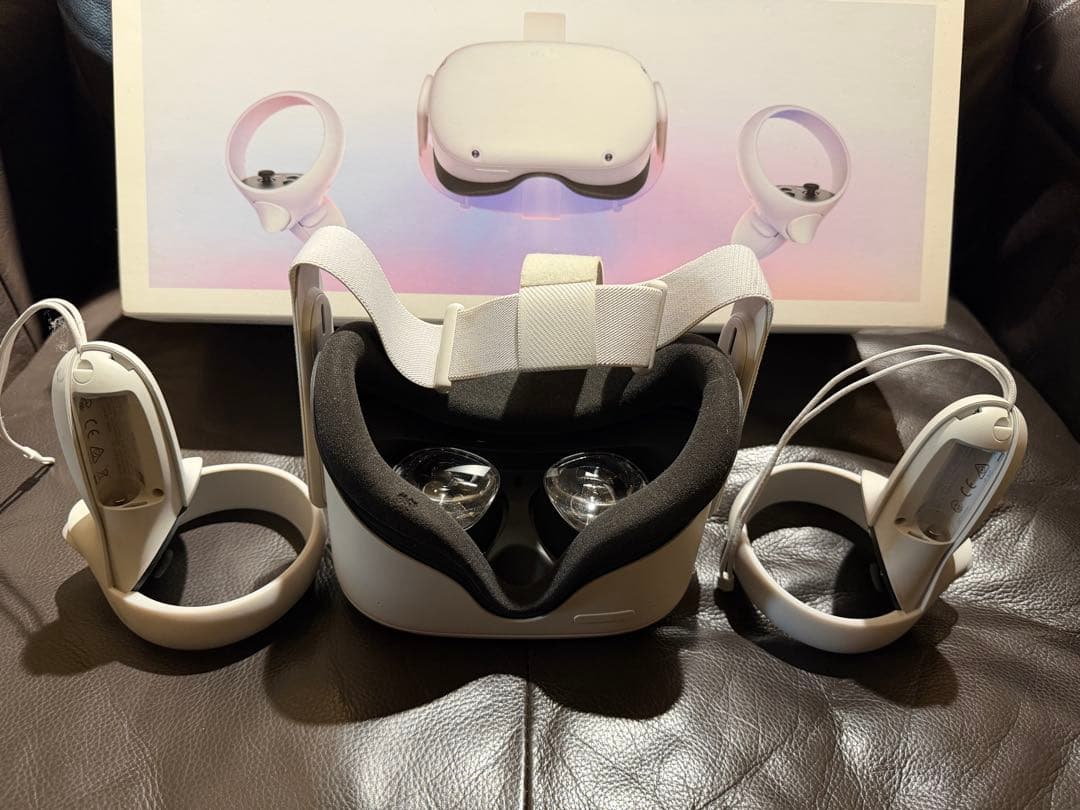  Quest 2 VRヘッドセット 本体とコントローラー