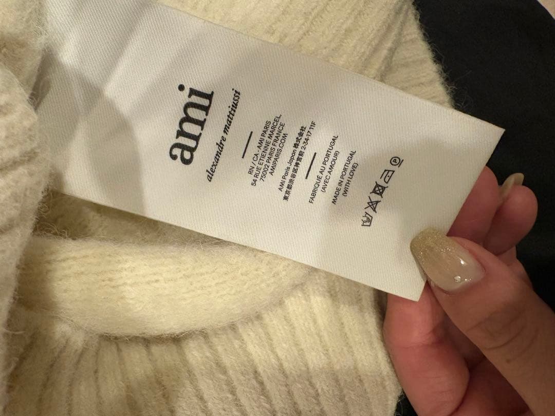 リボンモチーフ ホワイトニット