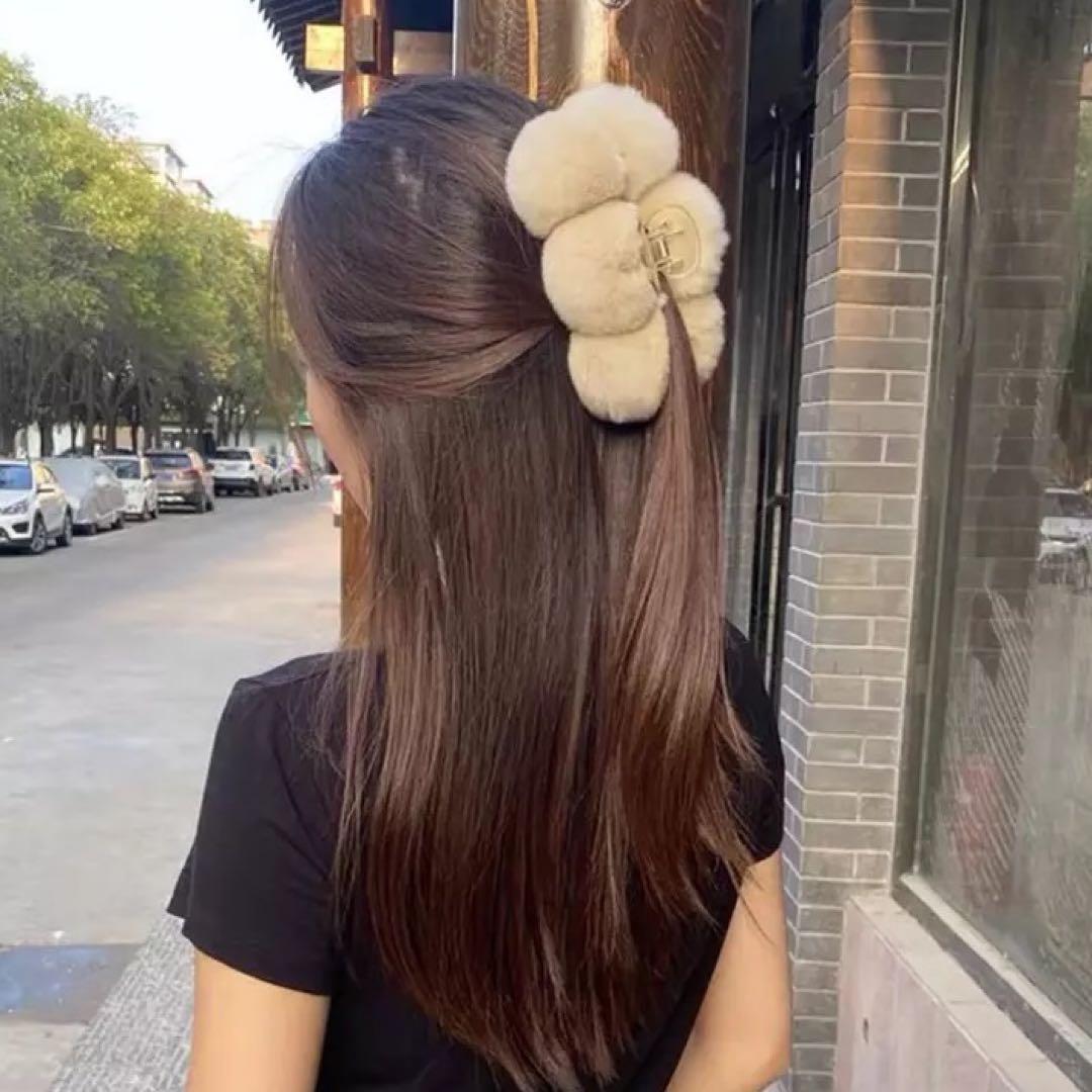 ユカリ　特大ぽんぽん.ヘアクリップ　さらふわファー　韓国　他合計14点