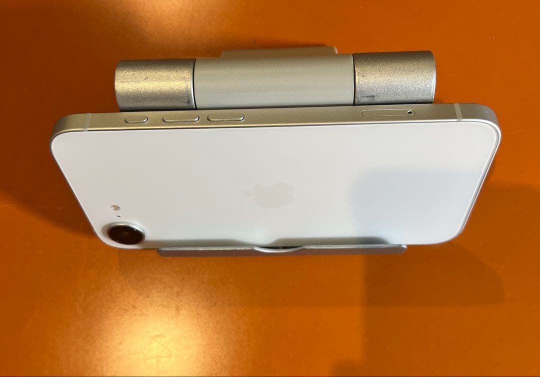 【超美品】iPhone16e 128GB ホワイトバッテリー100%シムフリー