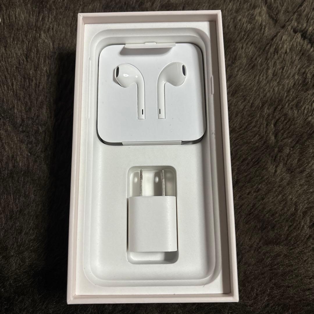 AppleiPhone8ゴールド本体64GBバッテリー最大容量84%ちょい傷有