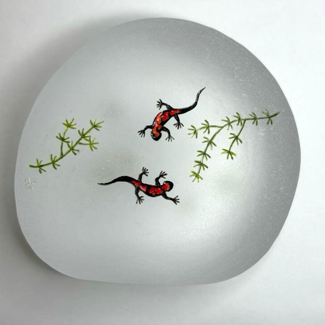 久保裕子さん作　ガラス　アカハライモリ　水草　ペーパーウェイト　文鎮　オブジェ