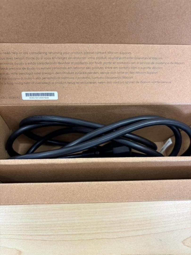 Wacom Cintiq16 DTK1660K1D ペンタブレット イラスト