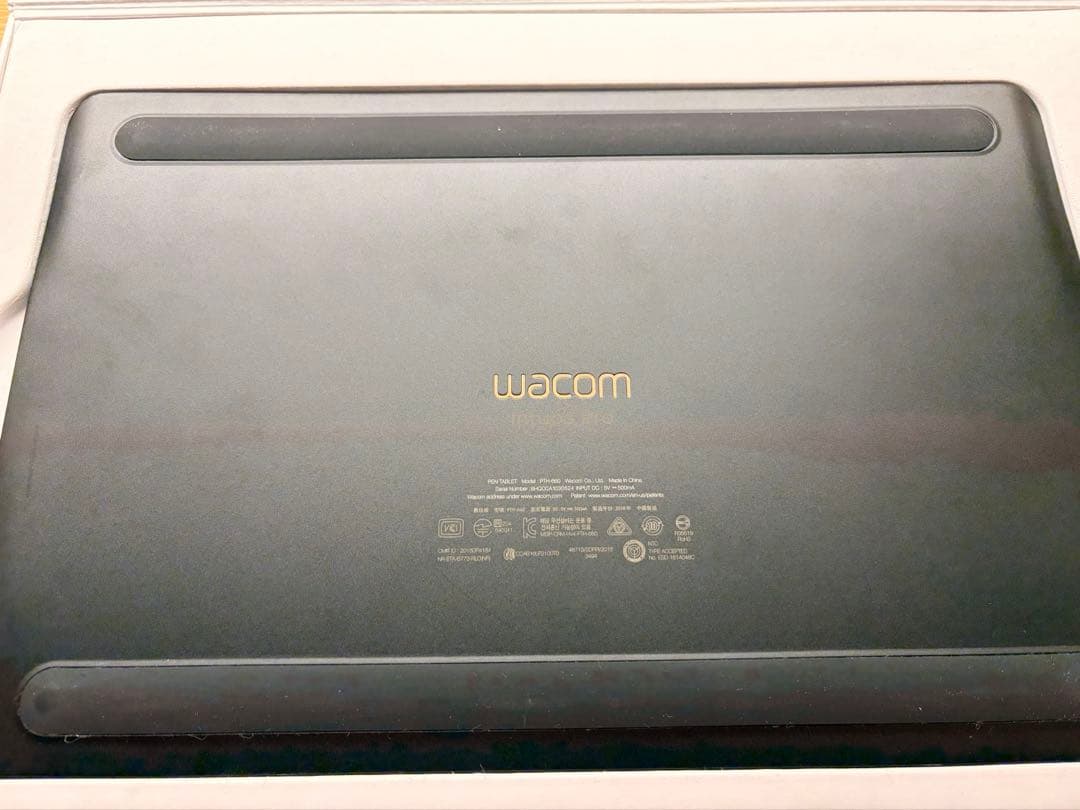 液タブ・ペンタブ Wacom Intuos Pro M