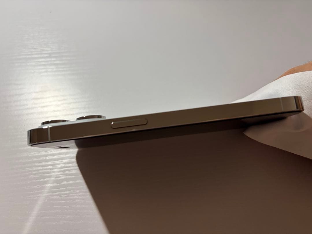 スマートフォン本体 moshi