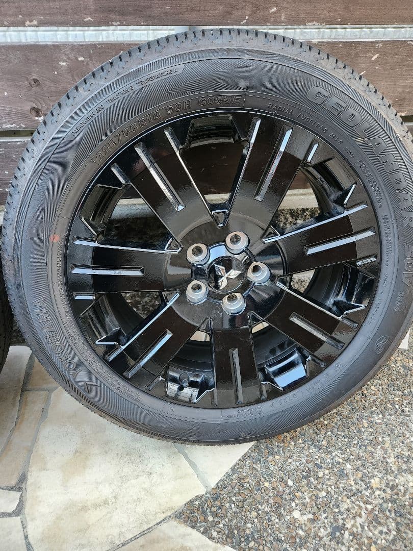 デリカD5 シャモニー　タイヤセット