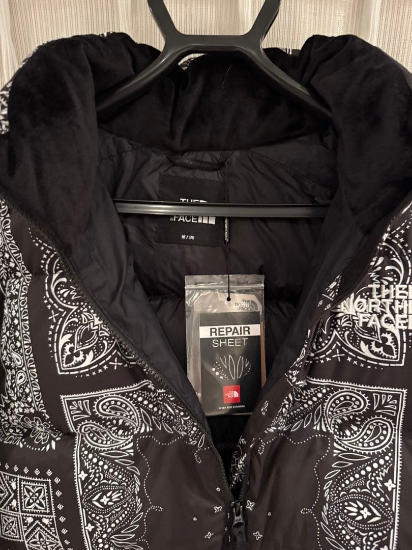 【新品未使用】THE NORTH FACE バンダナ柄 ダウンジャケット