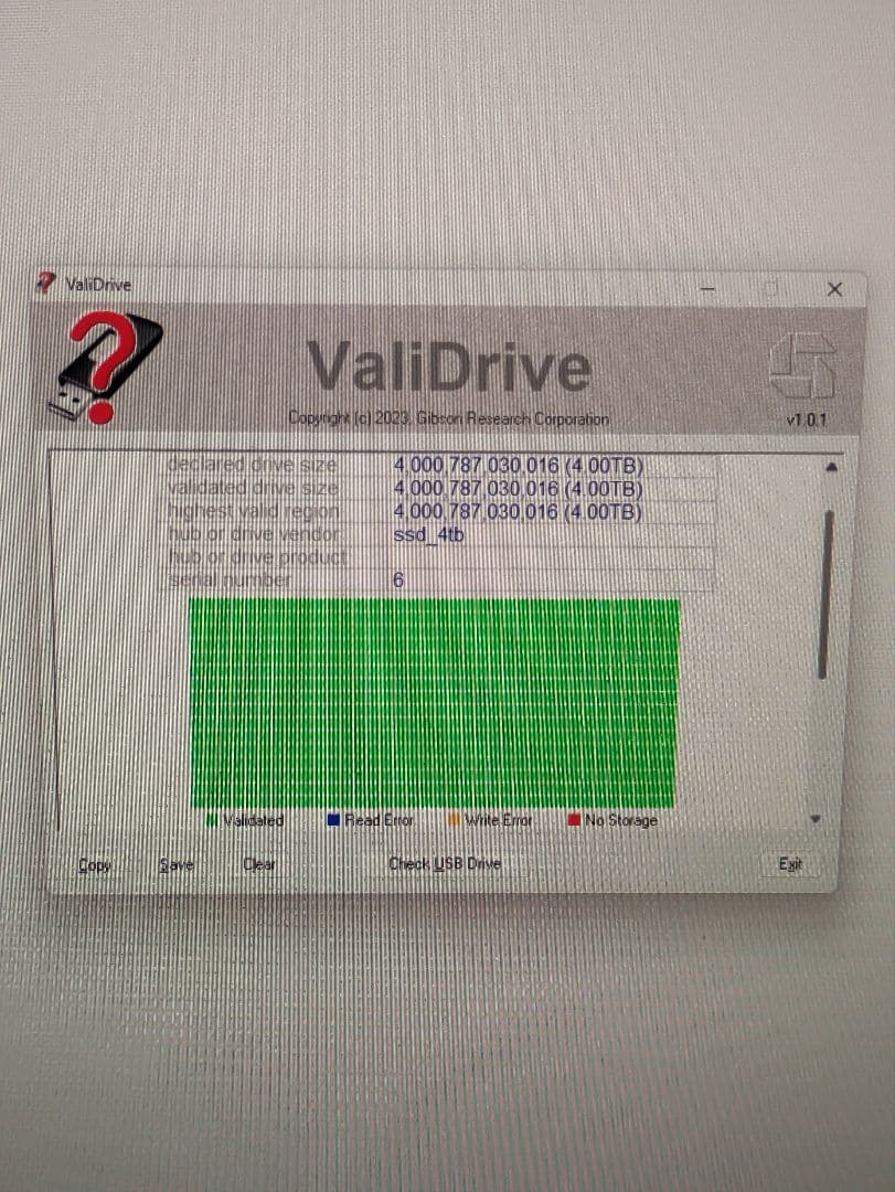 SSD 2.5インチ SATA Blue 4TB？現状品 (ジャンク扱い)