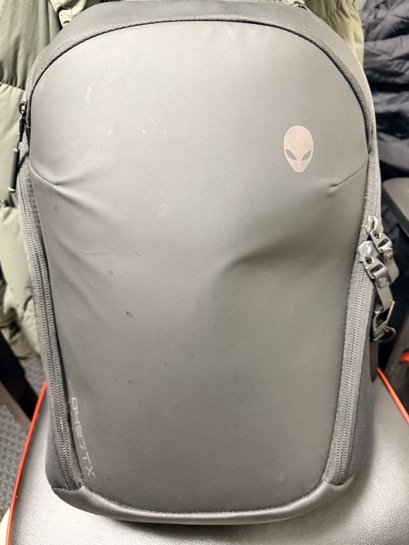 Alienware Horizon トラベル バックパック 18