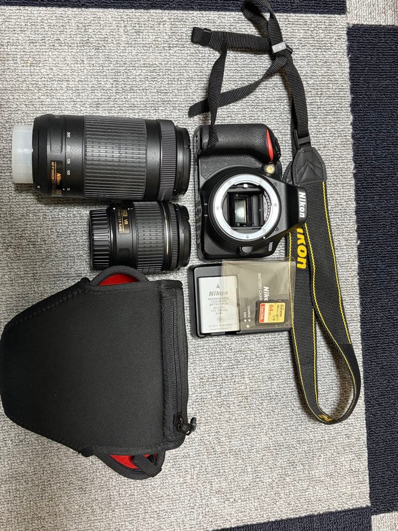 NIKON D3500 ダブルズームキットカメラケース付き　説明見