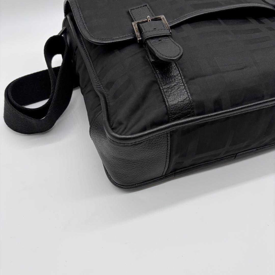 ✨極美品✨ バーバリー ブラックレーベル メッセンジャー ショルダー バッグ 黒