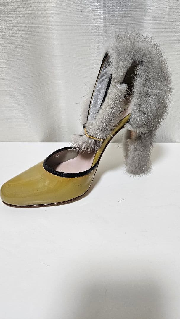 miumiu エナメル ファー付きアンクルストラップパンプス 36