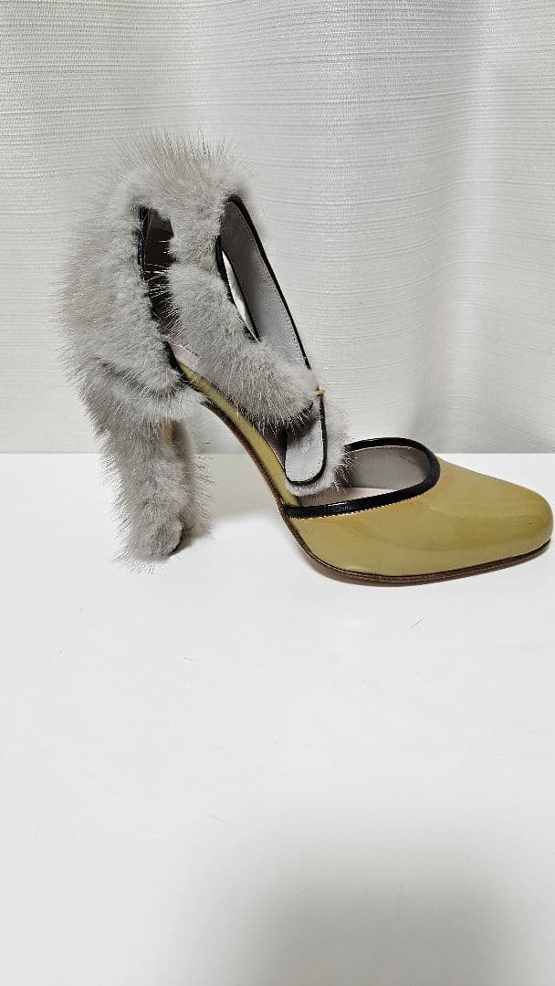 miumiu エナメル ファー付きアンクルストラップパンプス 36