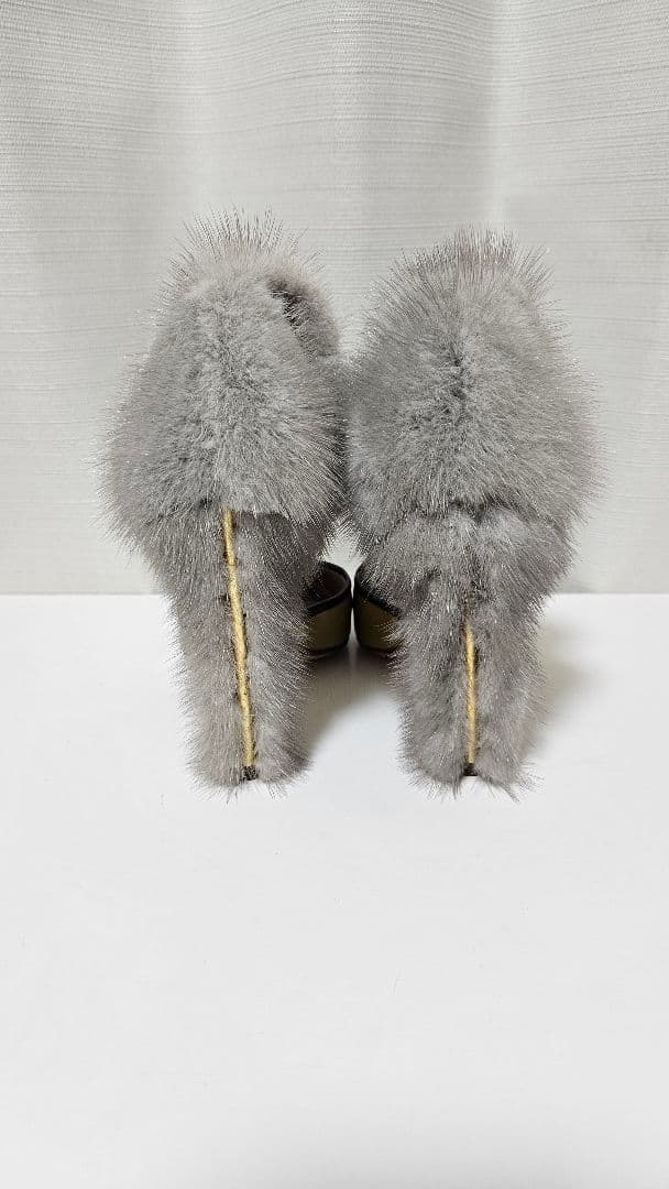 miumiu エナメル ファー付きアンクルストラップパンプス 36