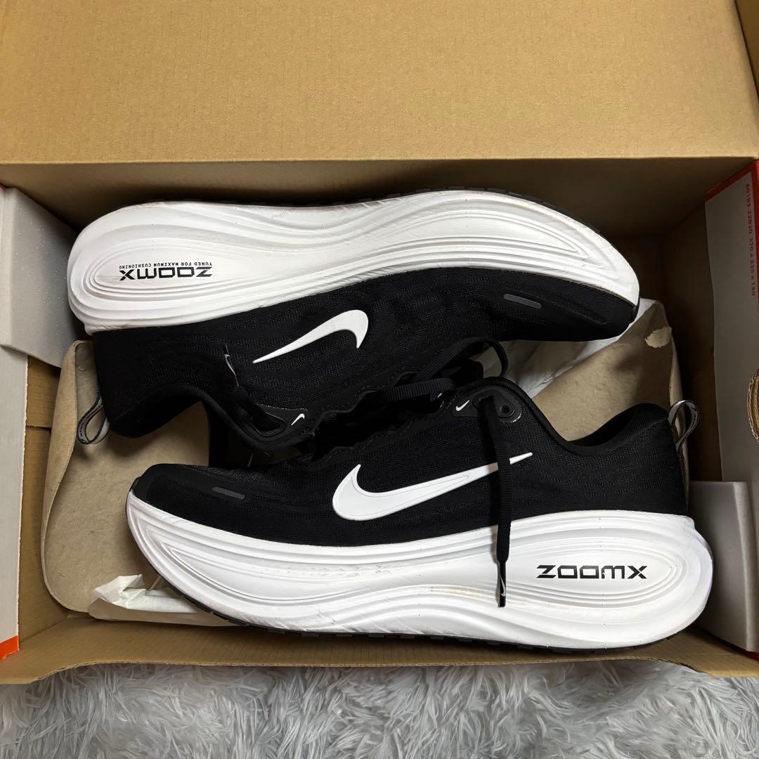 ナイキ ボメロプラス 28cm