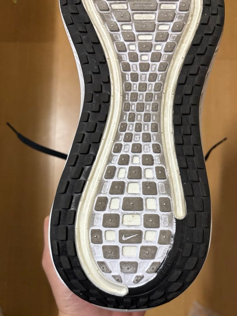 ナイキ ボメロプラス 28cm