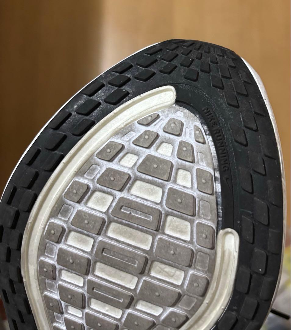 ナイキ ボメロプラス 28cm