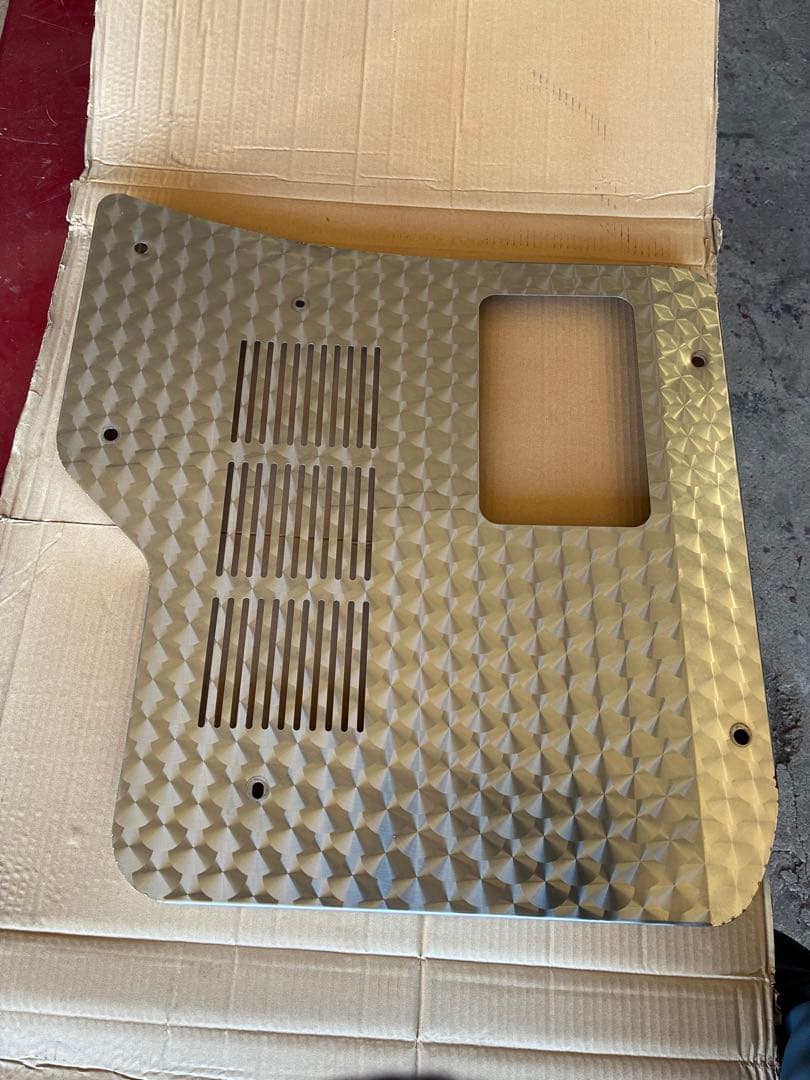 popo cocoさん専用 HINO トラクター用 マフラーカバー