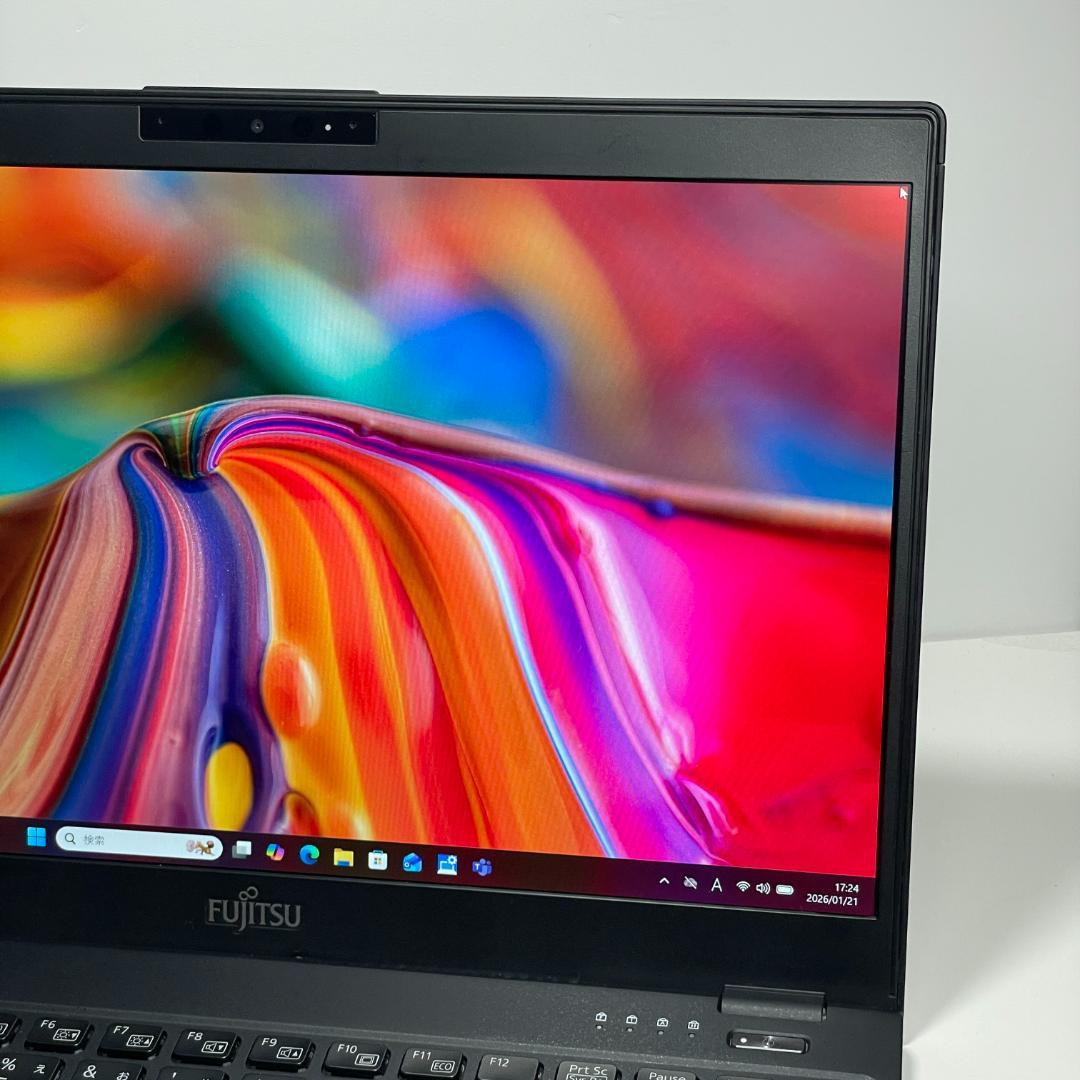 第10世代i7 富士通 U9310 ノートPC メモリ16GB 薄型軽量 SSD