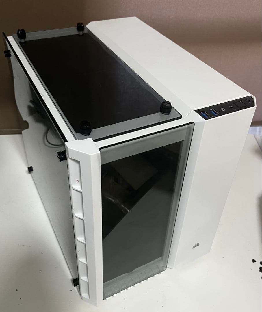 値下げしました！Corsair ミドルタワーPCケース ATX RGBファン付属