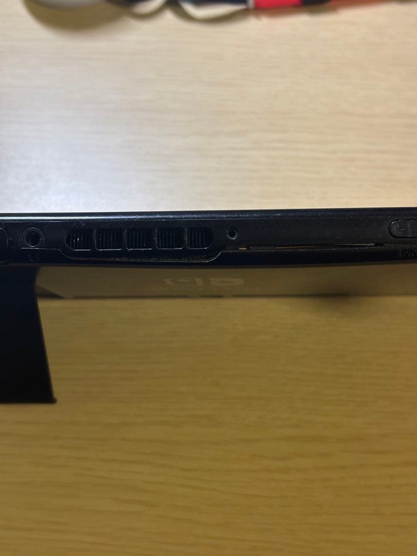 Nintendo Switch 本体＆スタンド、Joy-Conストラップ、ドッグ