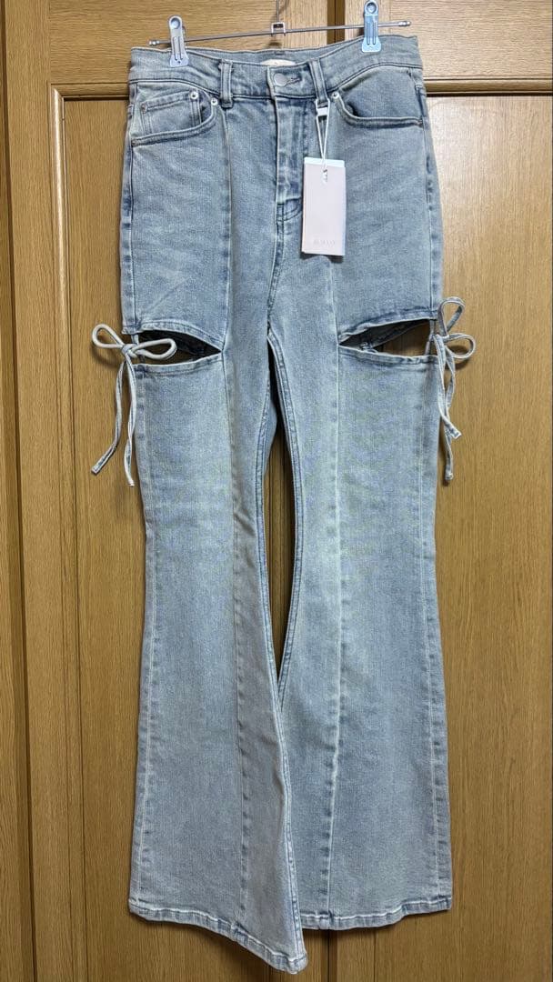【タグ付き】RESEXXY カットアウトリボンデニムパンツ アイスブルー M