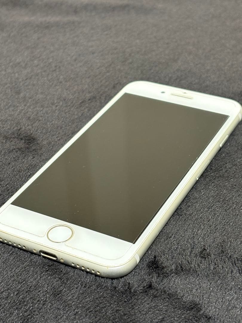 美品　iPhone8 64G シルバー　SIMフリー