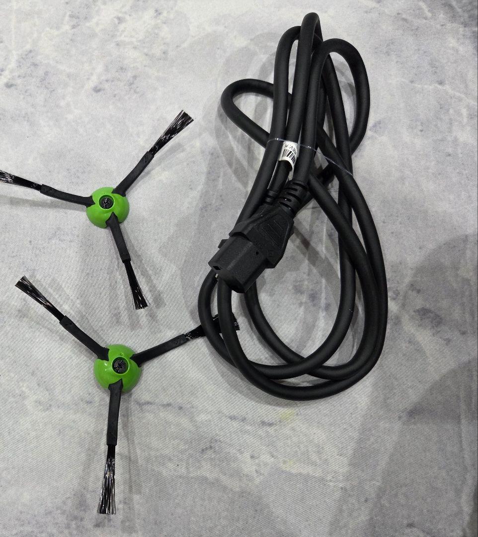 iRobot Roomba j7+ ルンバ　掃除機本体