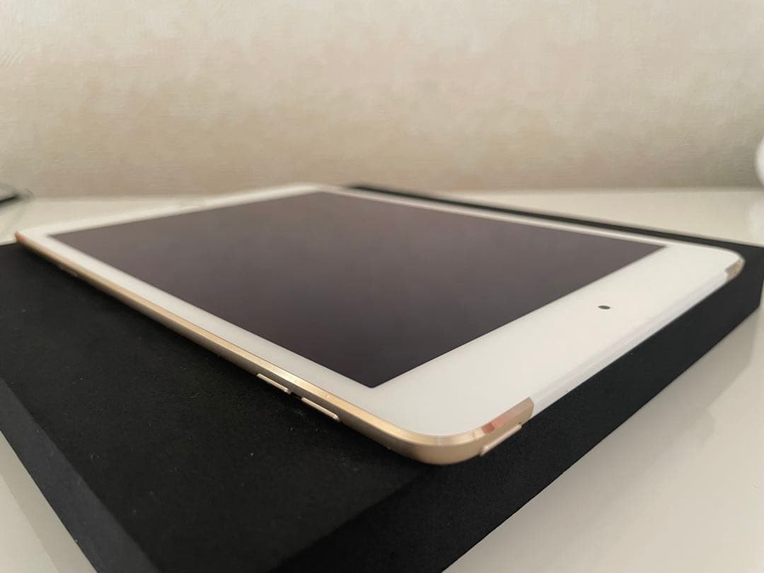 iPad本体 Apple iPad mini4 128GB WiFi + Cellular