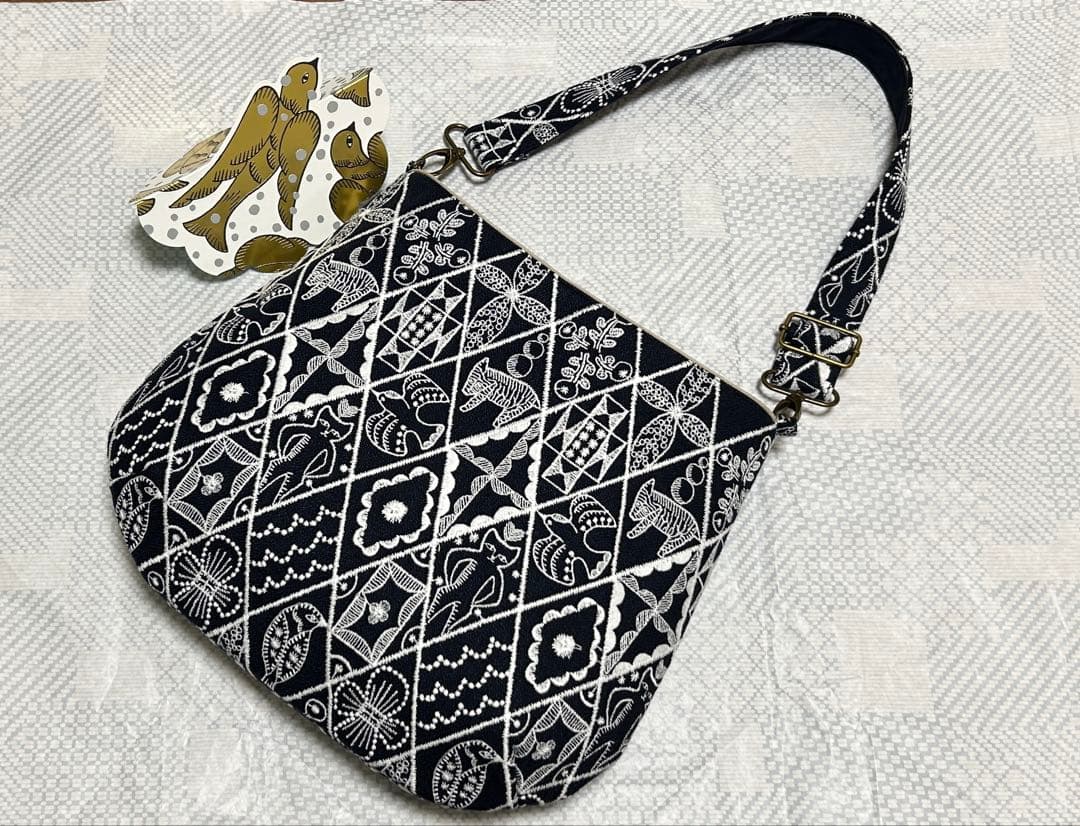 さと75 様 symphony navy コロりんショルダー