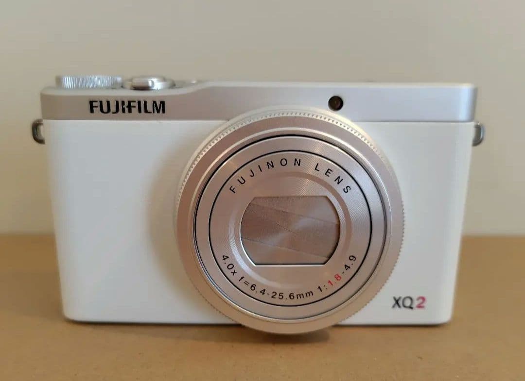 新品未使用 FUJIFILM XQ2 ホワイト 【レア品】