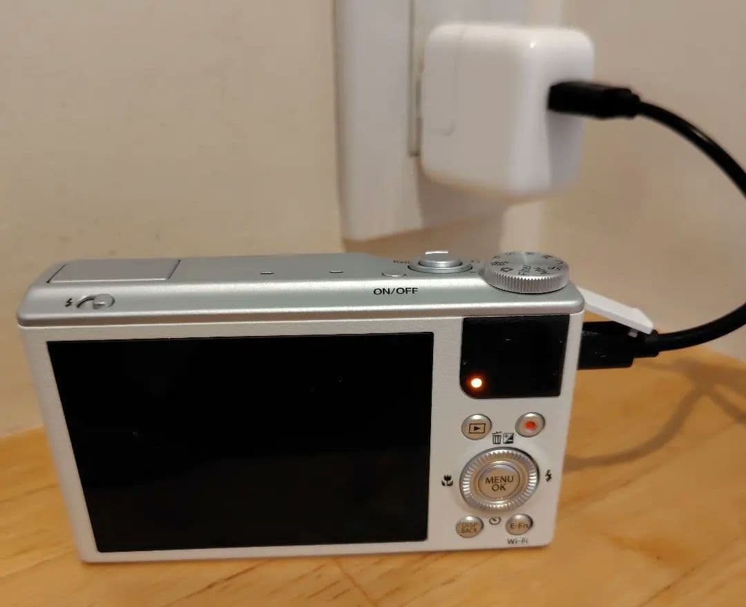 新品未使用 FUJIFILM XQ2 ホワイト 【レア品】